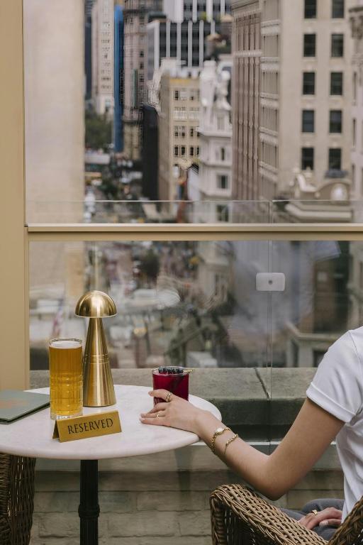 Bebidas em Flatiron Hotel, Sonder by Marriott Bonvoy