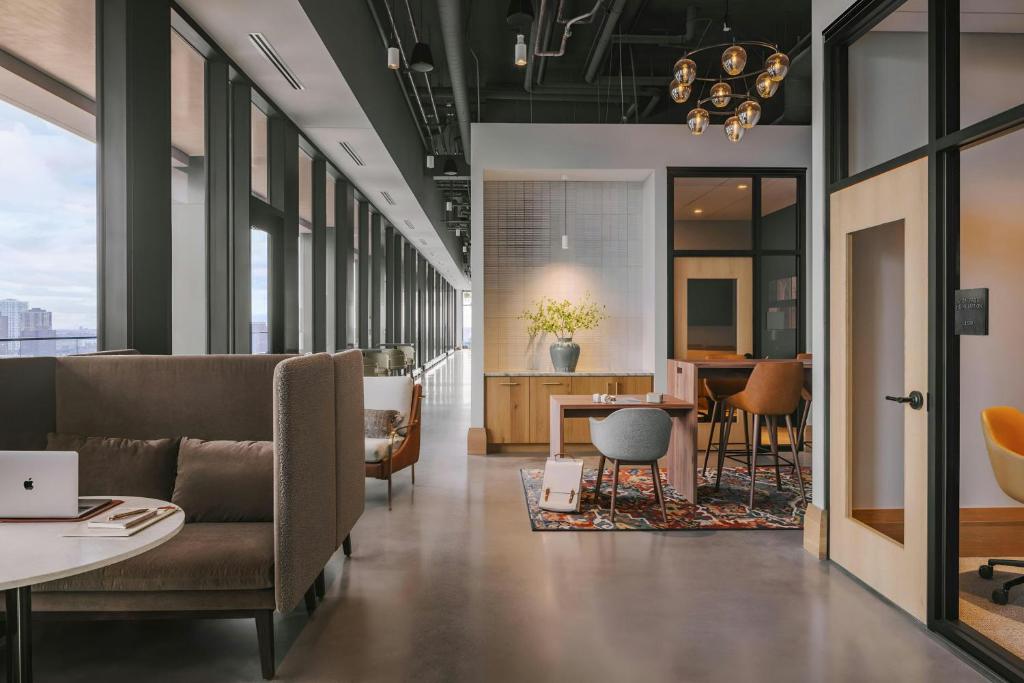Istumisnurk majutusasutuses Sonder by Marriott Bonvoy North Loop Green Apartments North Loop