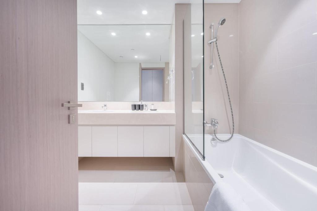 Bagno di Top Class 2BR with Burj Khalifa View in Downtown