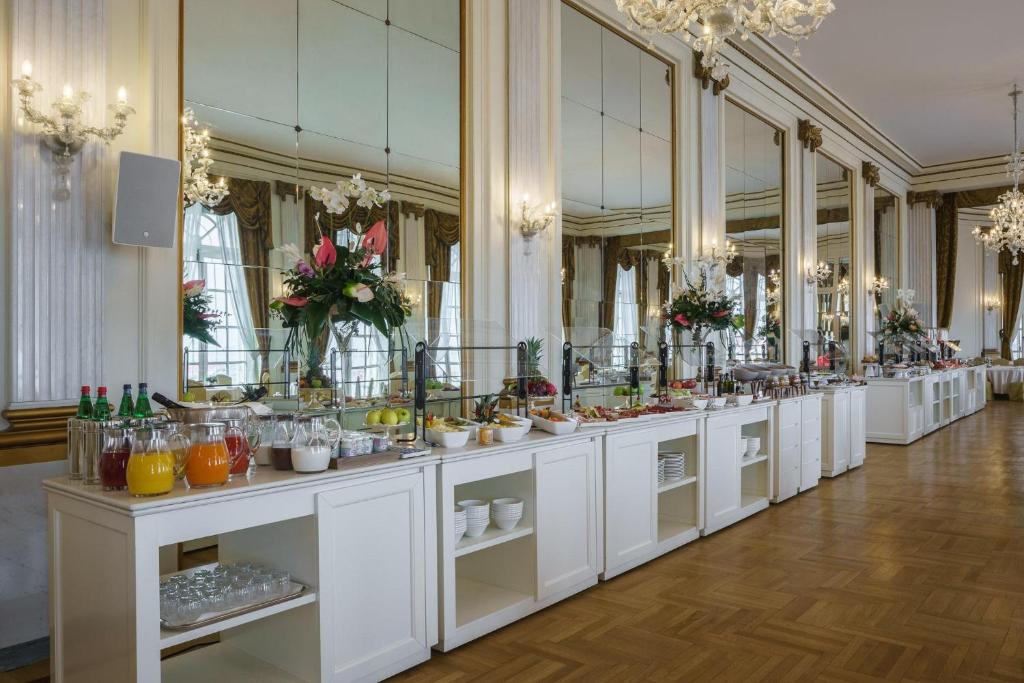 Eurostars Hotel Excelsior - Resim 45