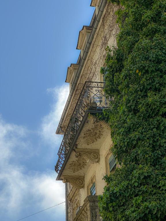El edificio en el que está el hotel