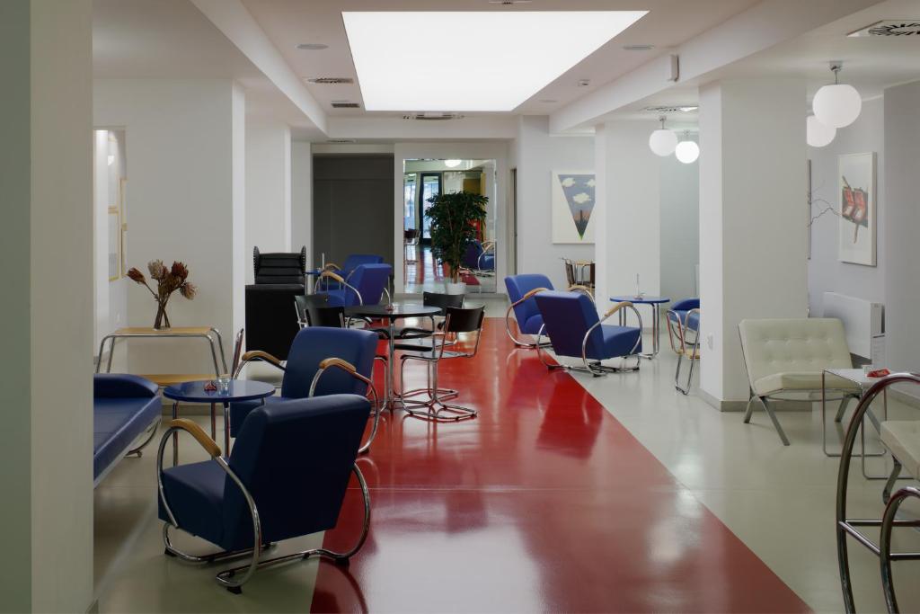 Część wypoczynkowa w obiekcie AXA Hotel