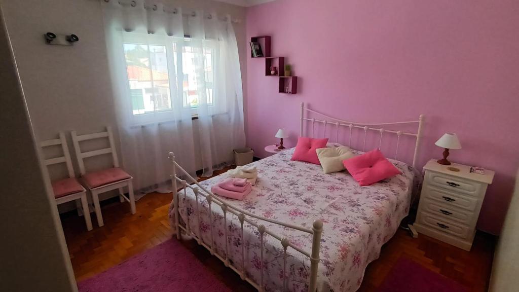 Postel nebo postele na pokoji v ubytování Morada do Ultramar