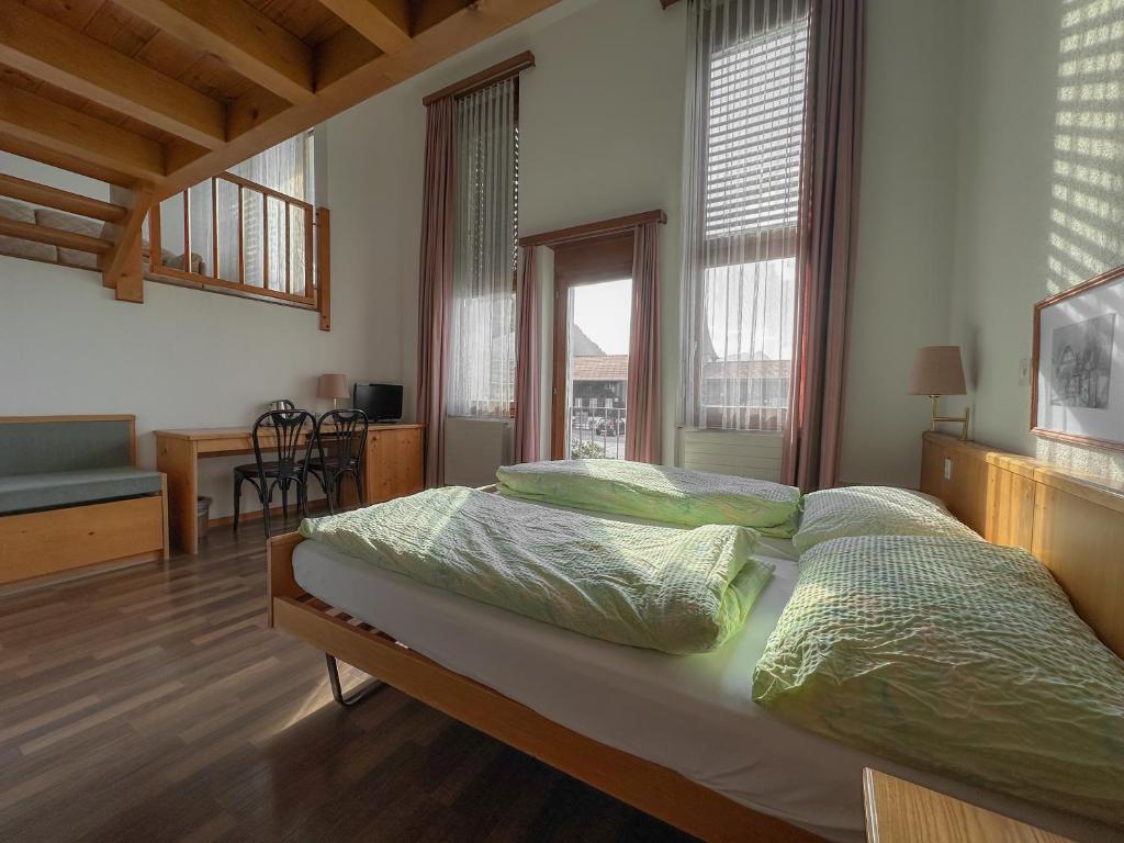Postel nebo postele na pokoji v ubytování Hotel Aeschipark