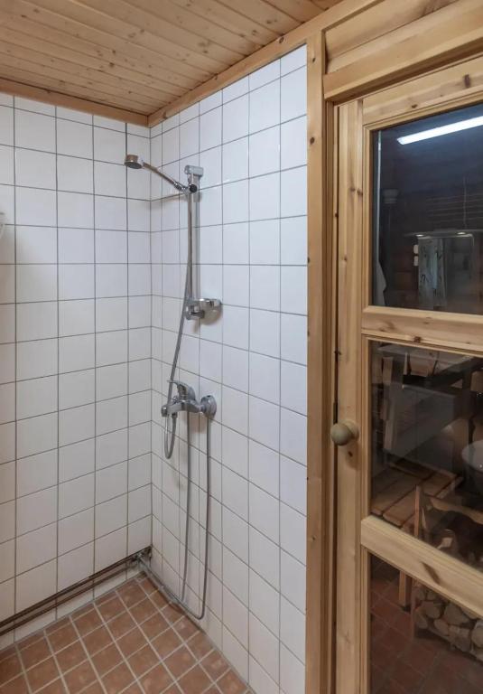 Koupelna v ubytování Poukama Cottage Päijätsalo