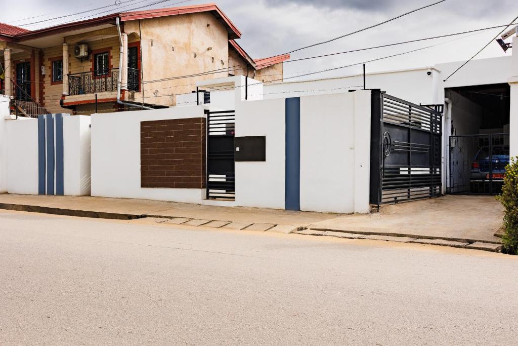 Το κτήριο όπου στεγάζεται  η βίλα