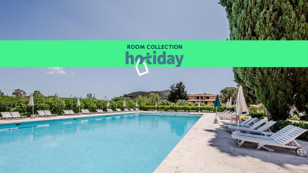 Bazén v ubytování HOTIDAY Room Collection - Lacona nebo v jeho okolí