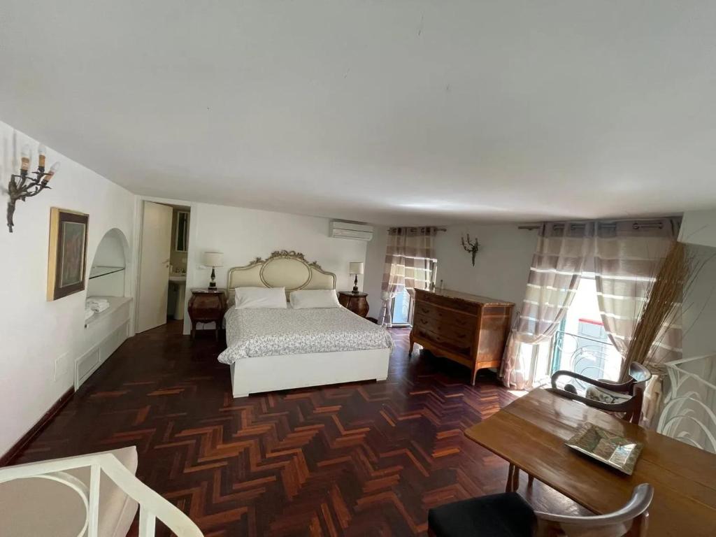 Posteľ alebo postele v izbe v ubytovaní Comfortable Apartment in the Heart of Rome, 65m², City View