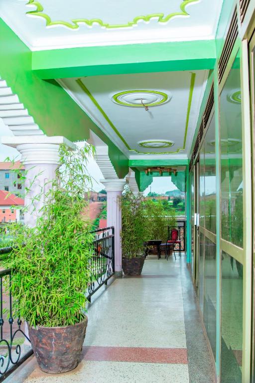 Foto de la galeria de CAR-NET HOTEL a Kisoro