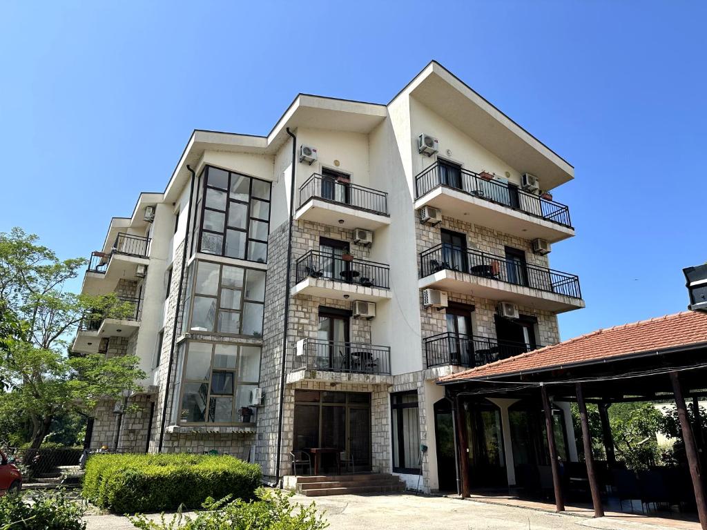 Budova, kde se apartmán nachází