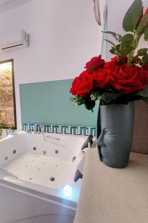 A bathroom at Squisita Home