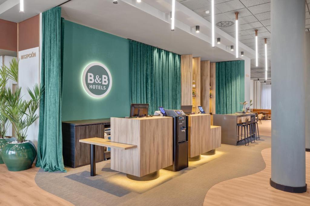 B&B HOTEL Alicante - Resim 12