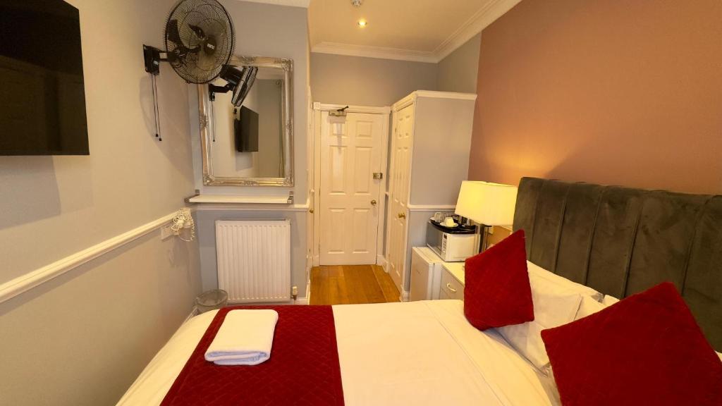 Classic Hyde Park Hotel - Resim 33