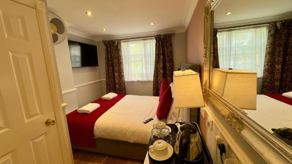 Classic Hyde Park Hotel - Resim 17