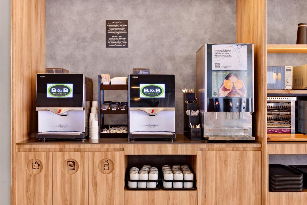 B&B HOTEL Alicante - Resim 45