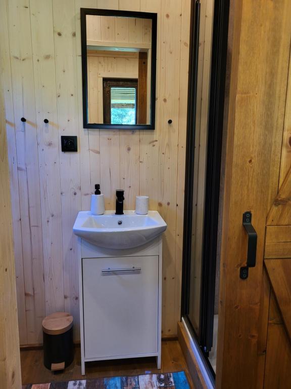 Koupelna v ubytování Glamping maringotka Free country Vogelsang