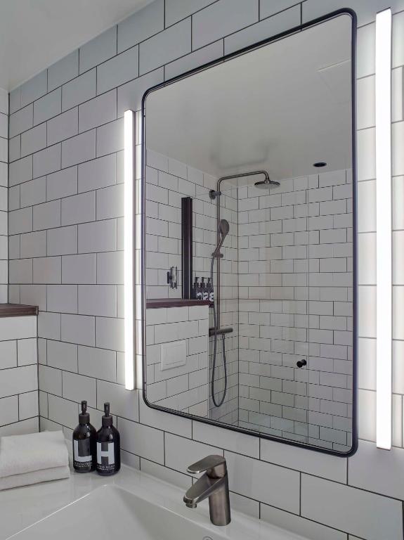 Downtown Camper by Scandic - Resim 32