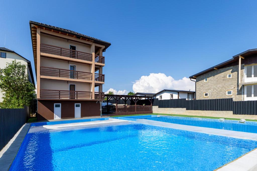 Bazén v ubytování Hotel Halas nebo v jeho okolí