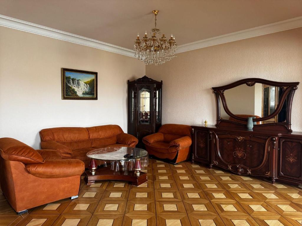 Cozy 2-Level Apartment on Bagratunyats street