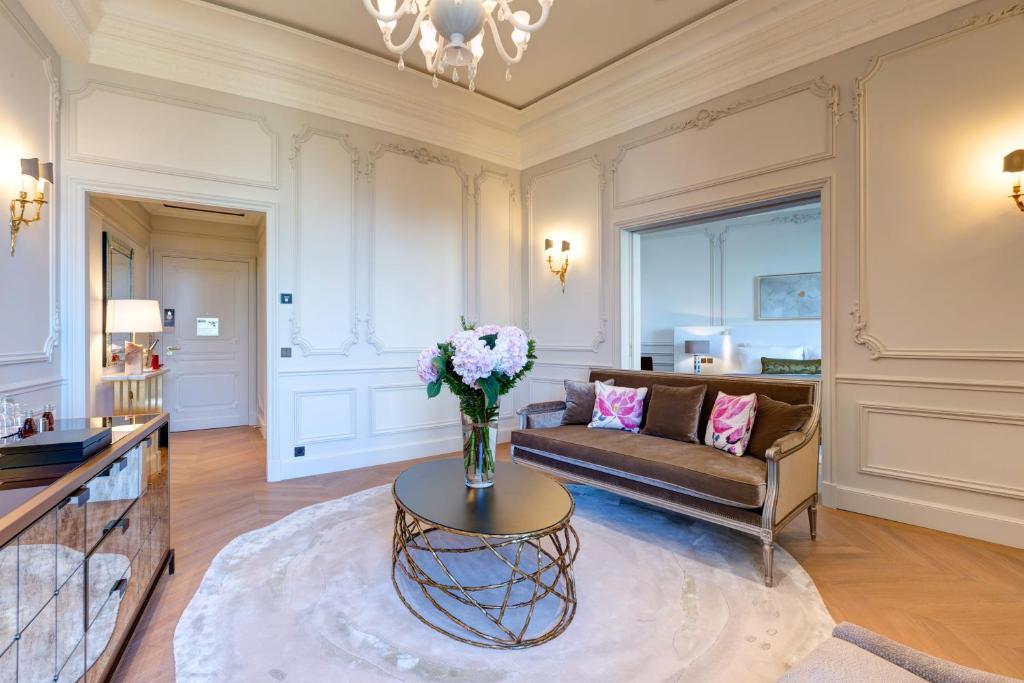 Posezení v ubytování Hôtel de Paris Monte-Carlo