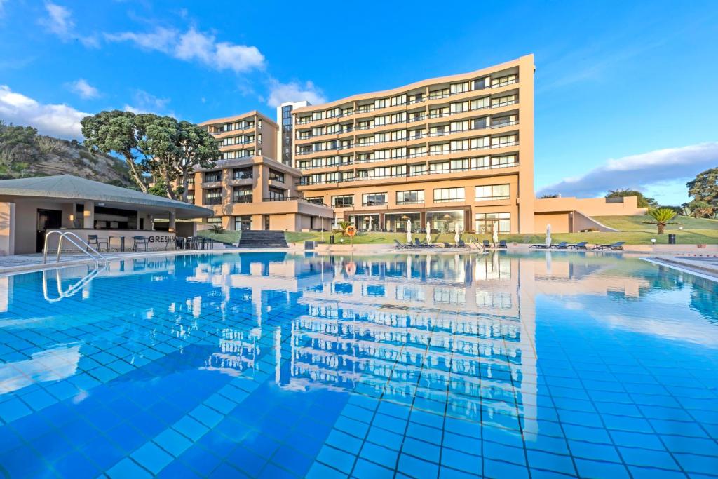 Bazén v ubytování Pestana Bahia Praia Nature & Beach Resort nebo v jeho okolí