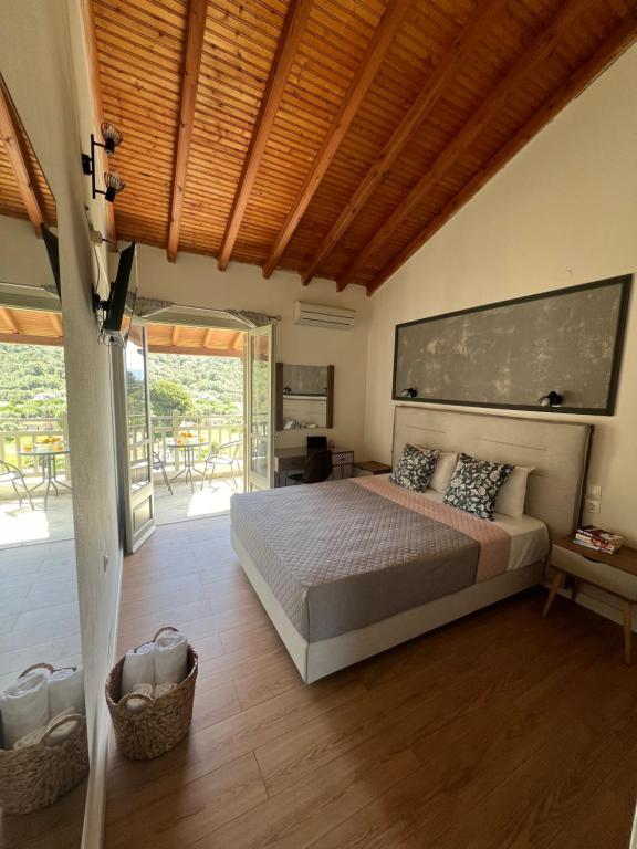 Postel nebo postele na pokoji v ubytování Villa Flower
