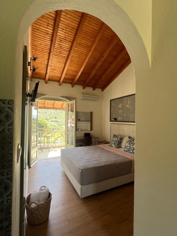 Postel nebo postele na pokoji v ubytování Villa Flower