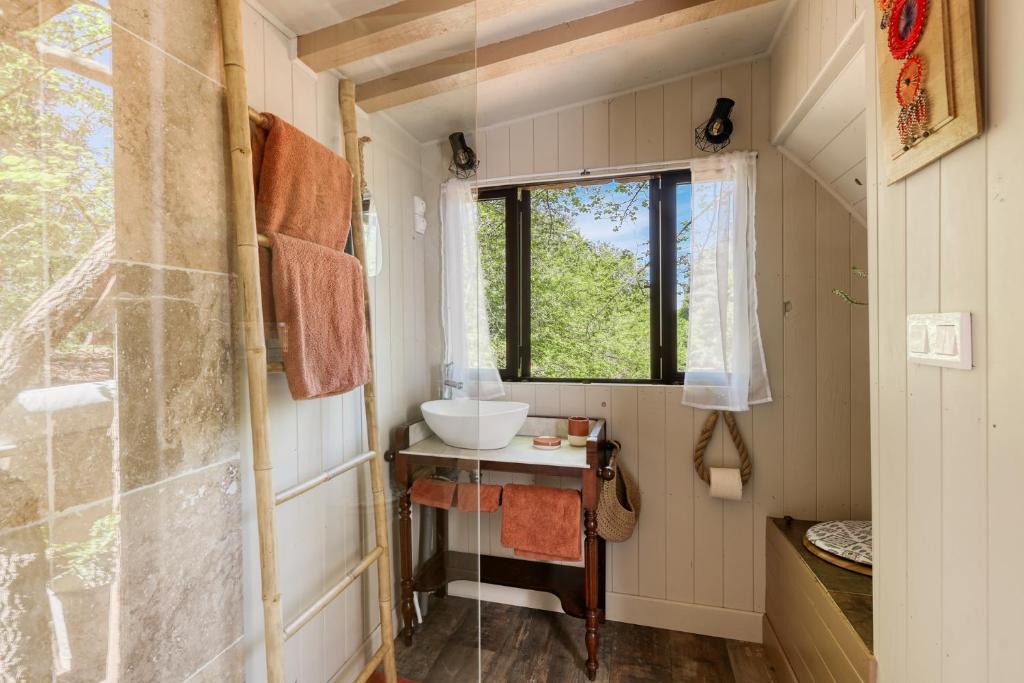 Fotografie z fotogalerie ubytování Tipi à Roussillon v destinaci Roussillon