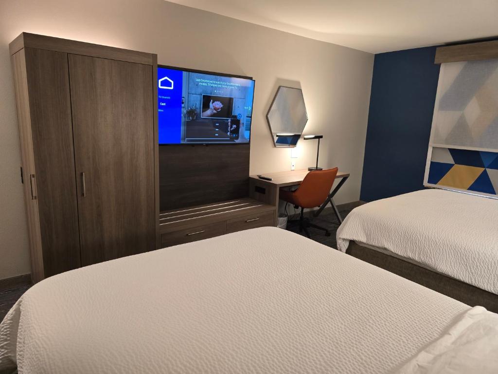 Holiday Inn Express & Suites - Smithfield/Selma by IHG photo