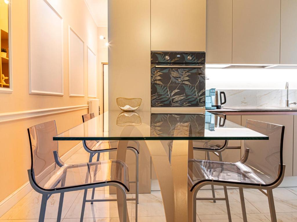 Luxury Sant'Ambrogio Apartment - 16