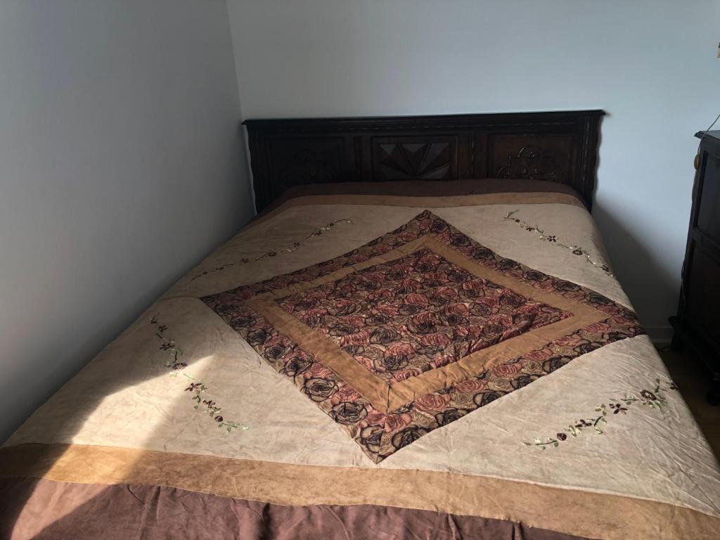 Postel nebo postele na pokoji v ubytování Beauvais chambre 1