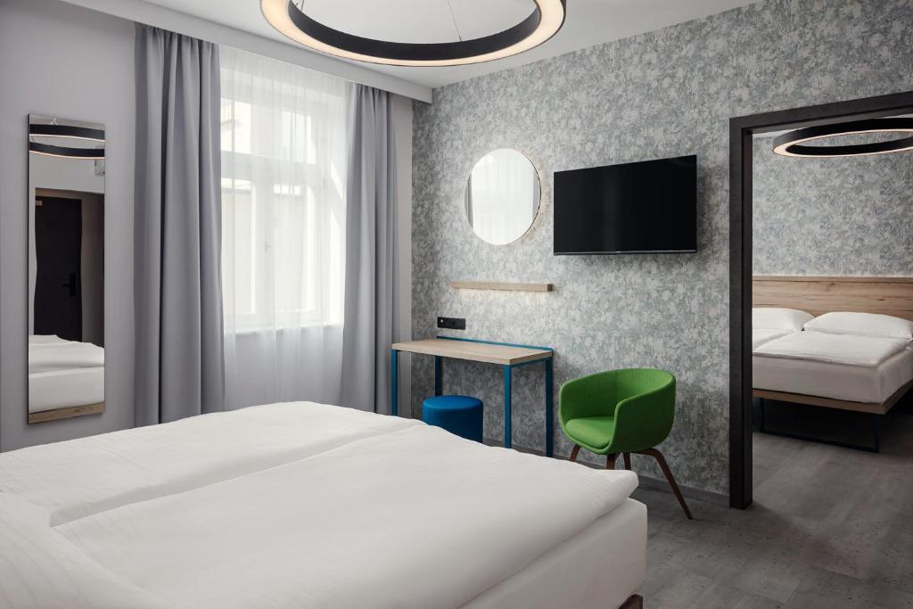 EA Hotel Moment Self Check-In - Resim 23