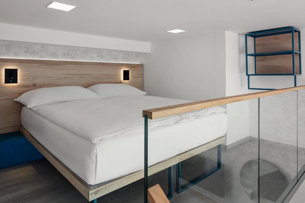 EA Hotel Moment Self Check-In - Resim 32