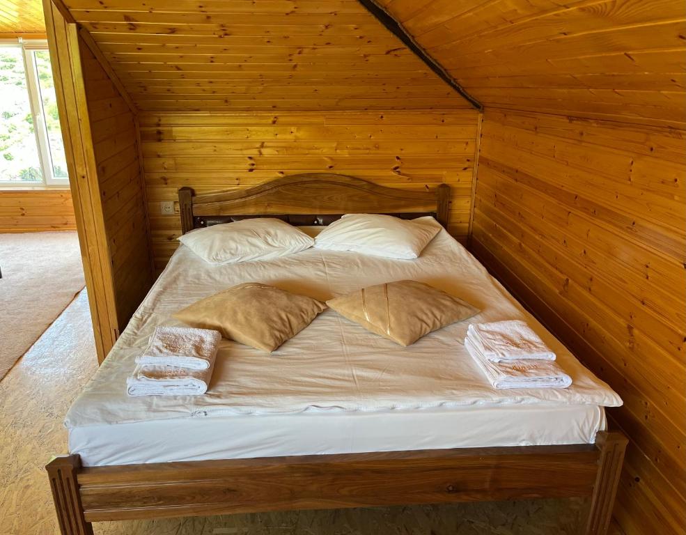 Postel nebo postele na pokoji v ubytování Kirch Hotel & Restaurant