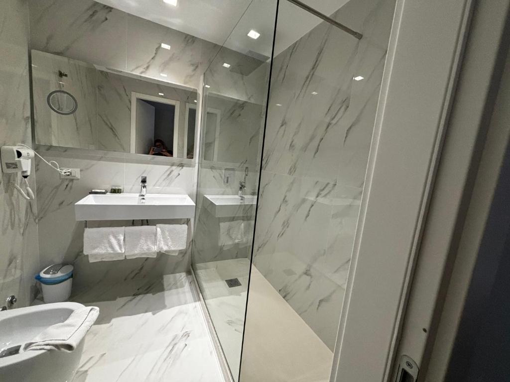 Hotel Gabriella - Resim 12