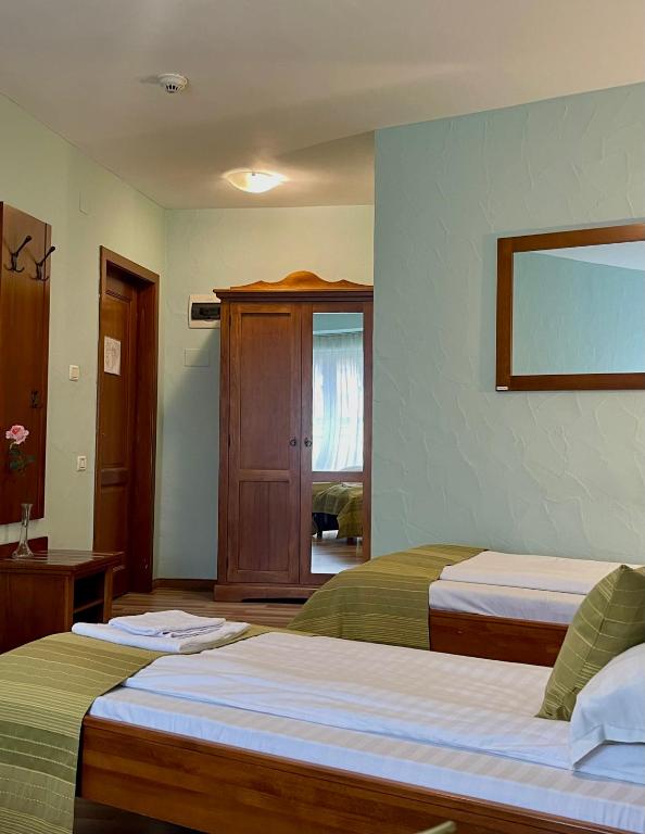 Postel nebo postele na pokoji v ubytování Hotel Lucy Star