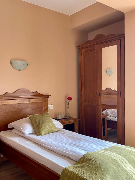 Postel nebo postele na pokoji v ubytování Hotel Lucy Star