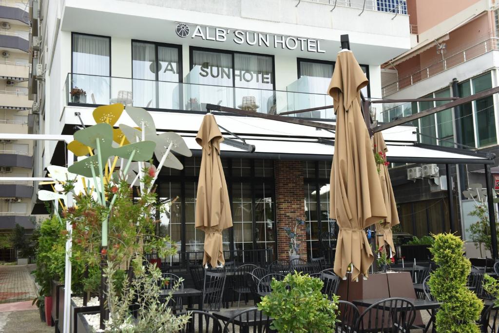Photo de la galerie de l'établissement ALB'SUN Hotel Vlore, à Vlorë