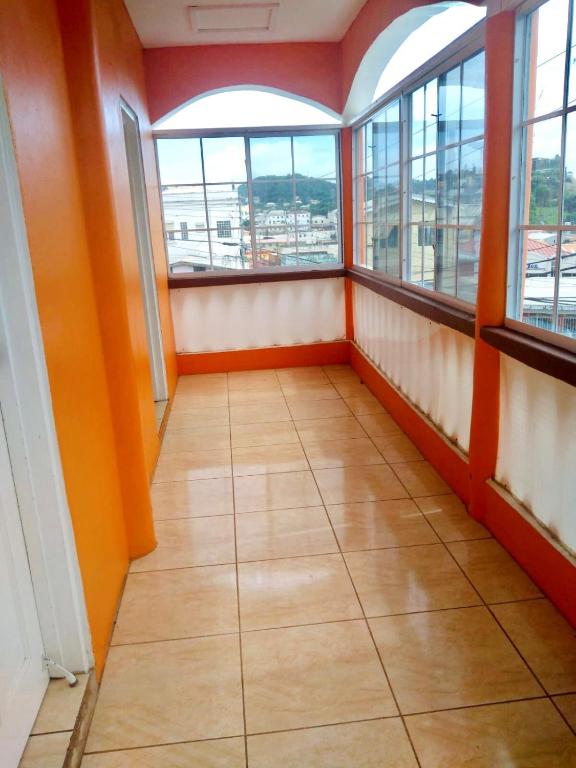 Fotografie z fotogalerie ubytování Orange Building 1 v destinaci Saint Georgeʼs