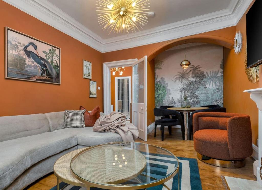 Χώρος καθιστικού στο Stylish Penthouse Retreat