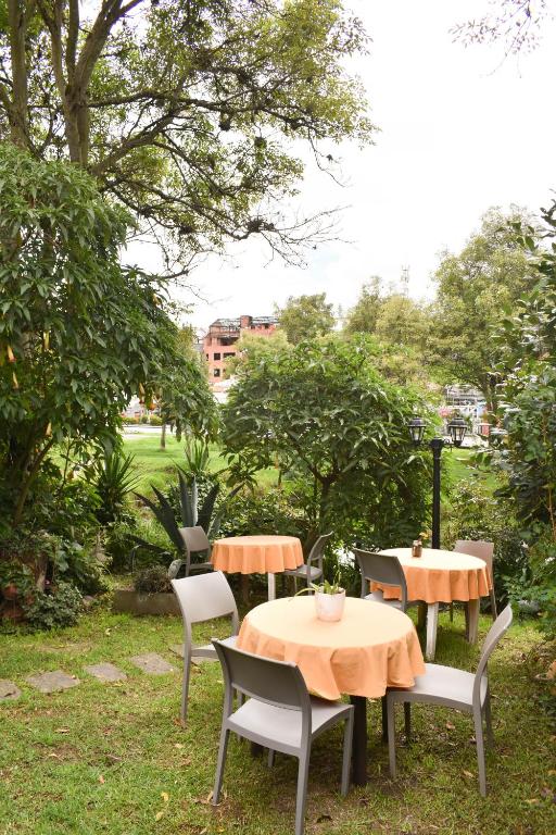 Zahrada ubytování Apartamentos Otorongo Cuenca Ecuador