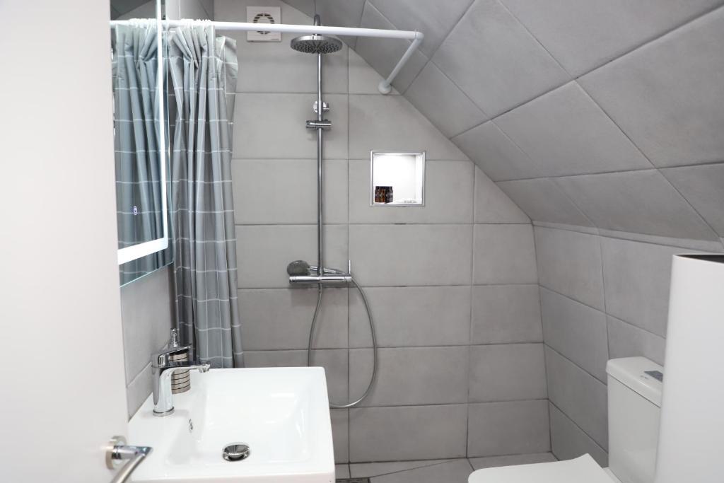 Koupelna v ubytování Central Apartment Berat