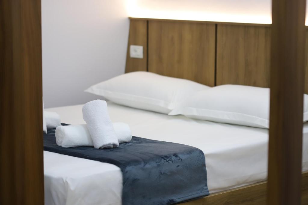 Postel nebo postele na pokoji v ubytování Central Apartment Berat