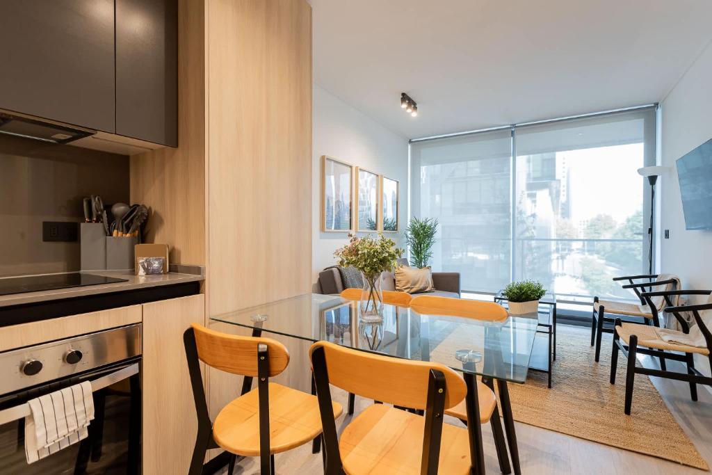 A cozinha ou cozinha compacta de Prime Las Condes Escape Modern 2BR for 4