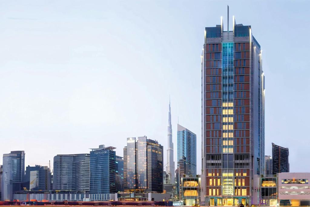 Nespecifikovaný výhled na destinaci Dubaj nebo výhled na město při pohledu z hotelu