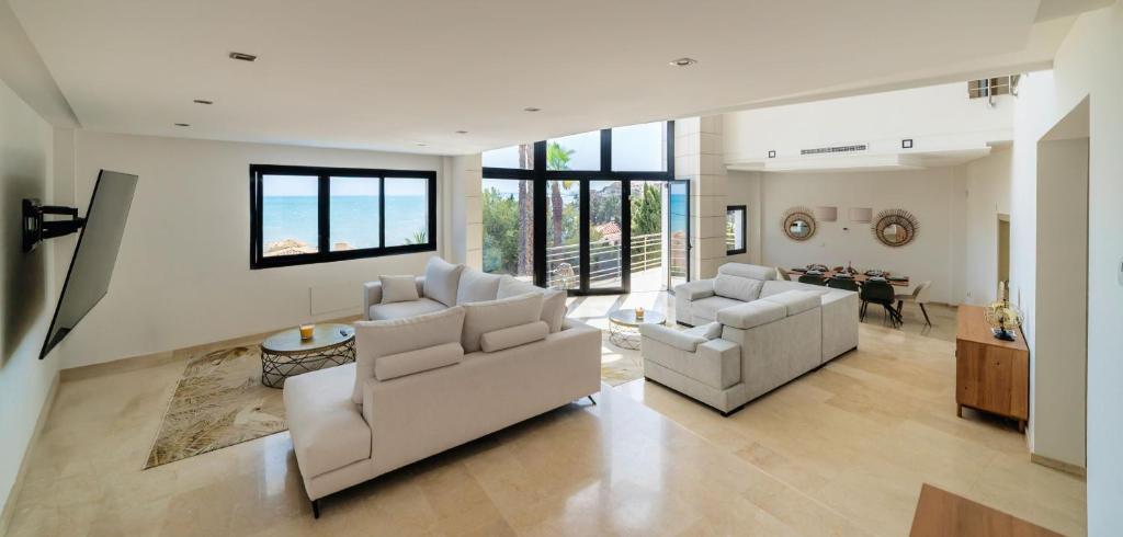 Posezení v ubytování Chalet with sea view from Alicante