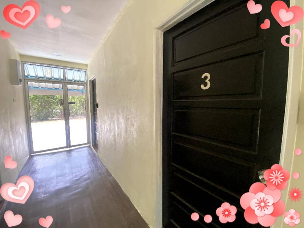 Φωτογραφία από το άλμπουμ του Reds Roomstay Pantai Penarik 5 σε Pulau Che Selamah