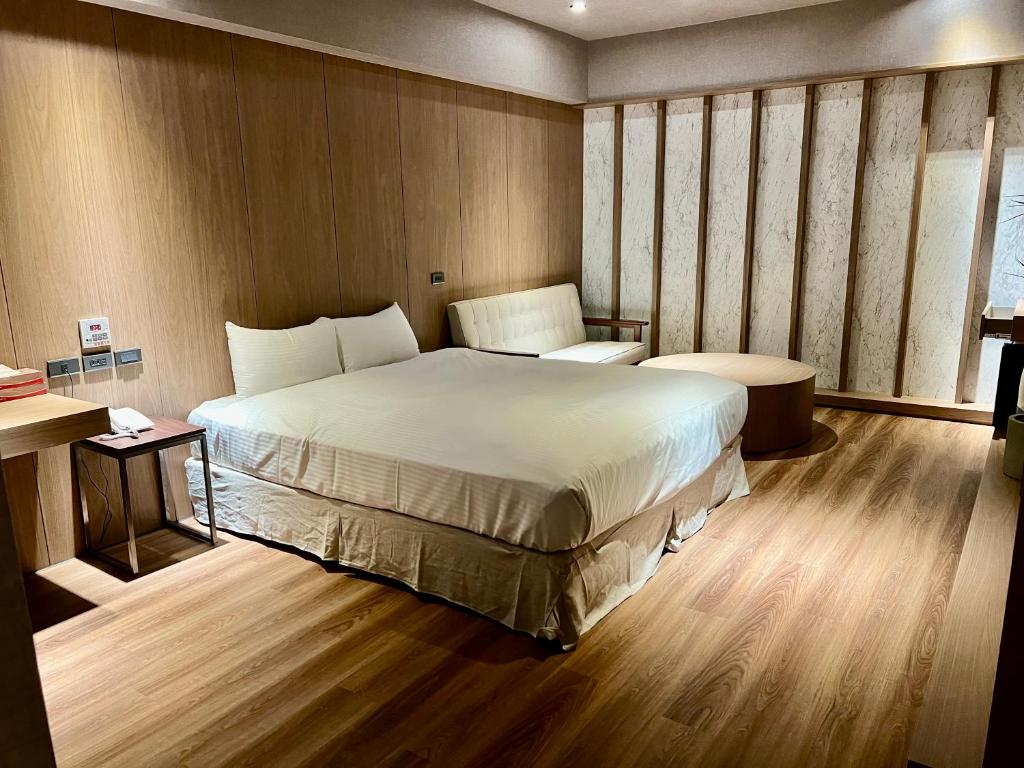 Postel nebo postele na pokoji v ubytování Fairy Tale City Motel