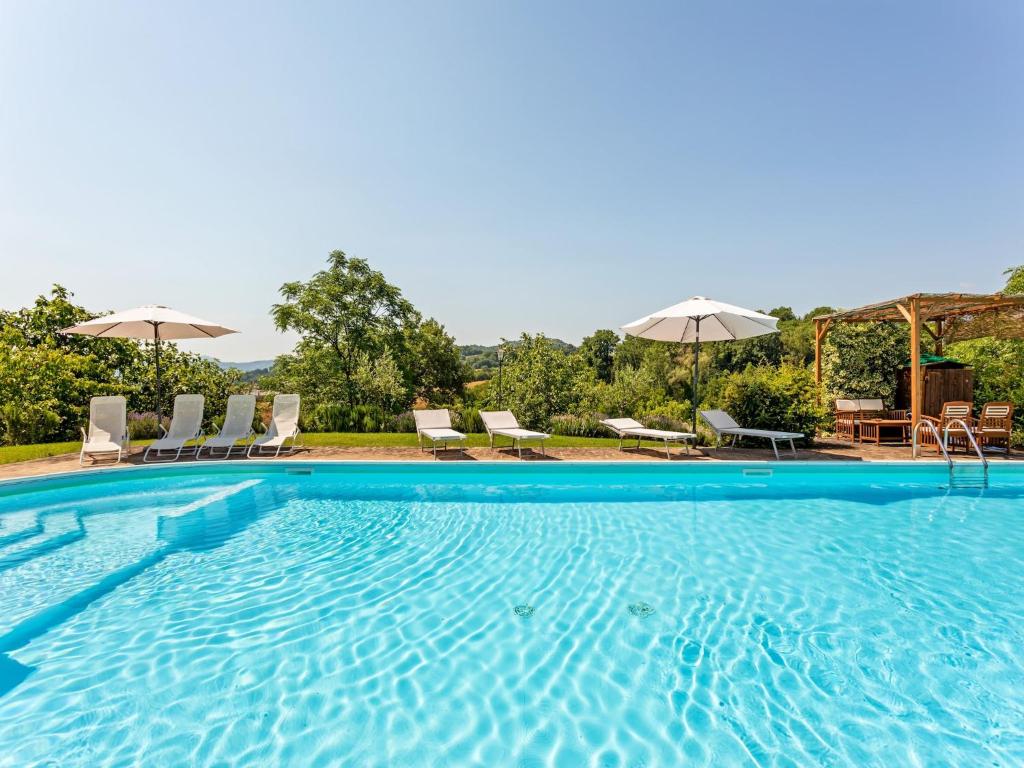 Basen w obiekcie Holiday Home in Umbria with Pool and Views lub w pobliżu