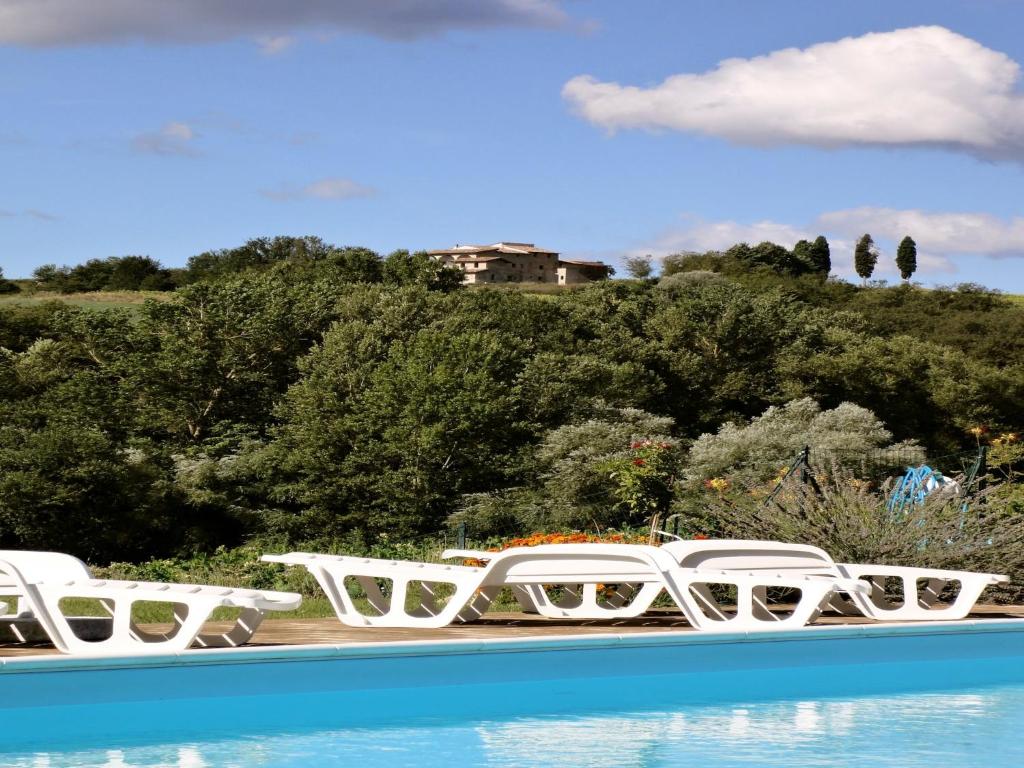 Basen w obiekcie Holiday Home in Umbria with Pool and Views lub w pobliżu